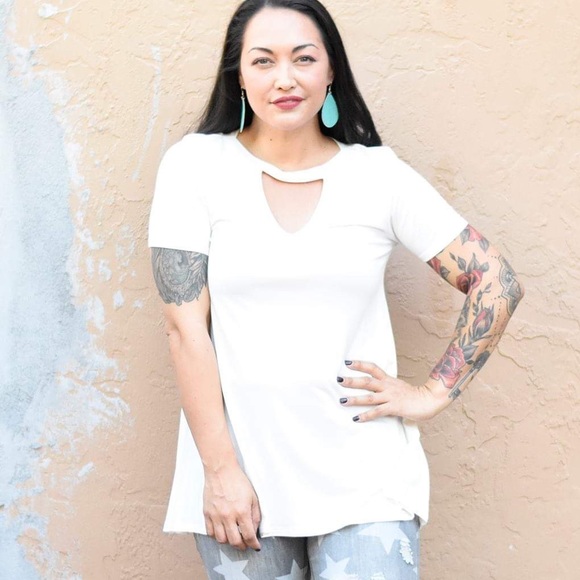 The House Of Gentry Tops - White Choker Neck Tee